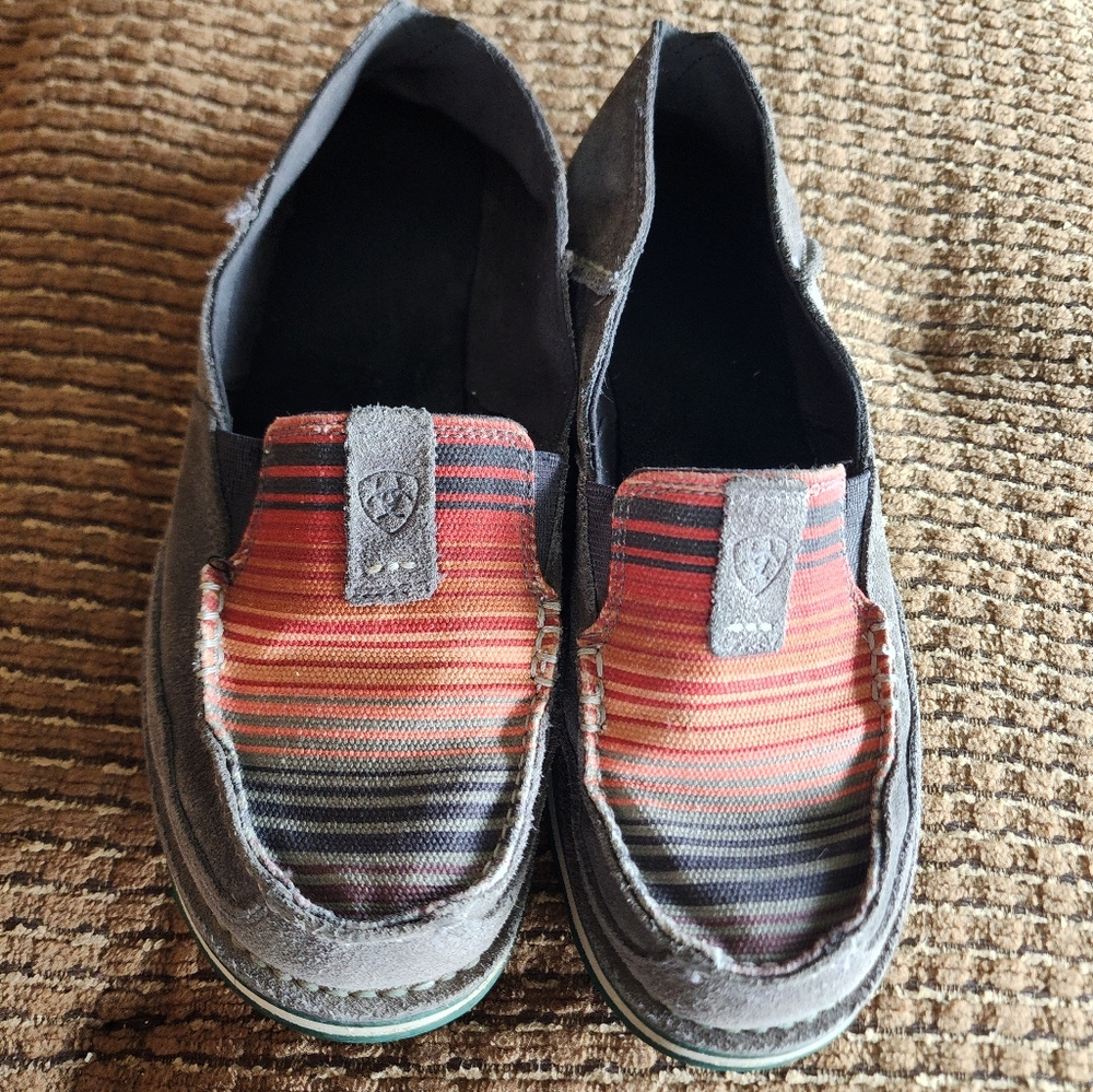 ARIAT Women's Shoes SIZE 7 Slip-On Casual Sneakers